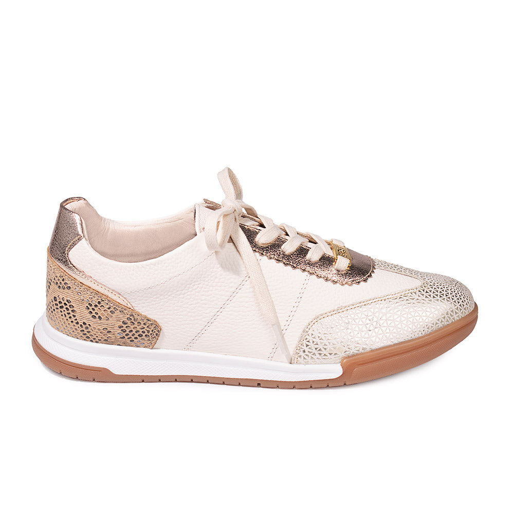 CARRIE BEIGE